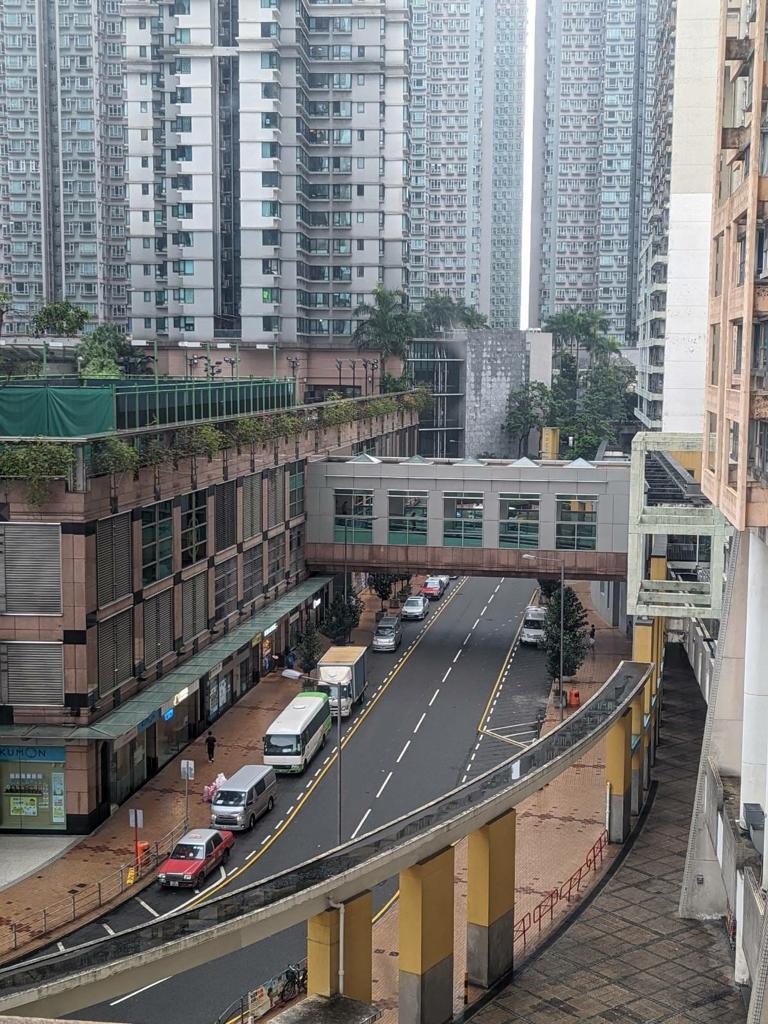 單位雖以樓景為主,但視野尚算開揚。(代理提供)