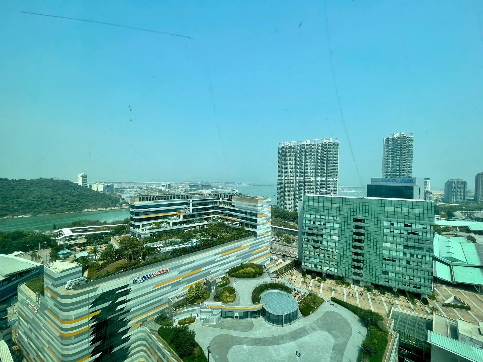 單位景觀主要望機場海景,視野廣闊開揚。(代理提供)