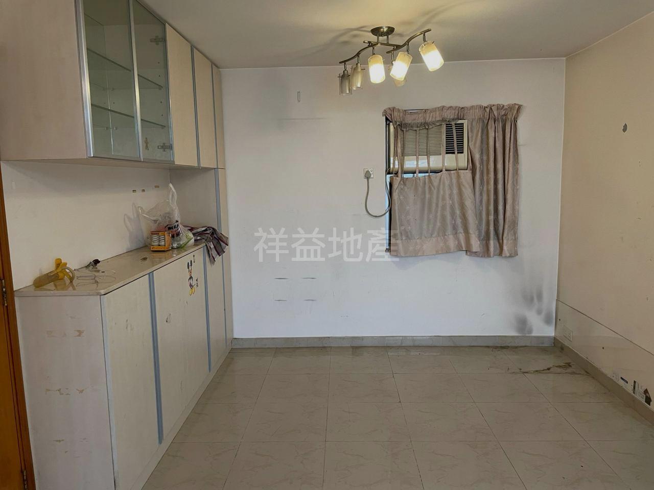 大廳以長方形開則,飯廳一端闊大實用。(代理提供)