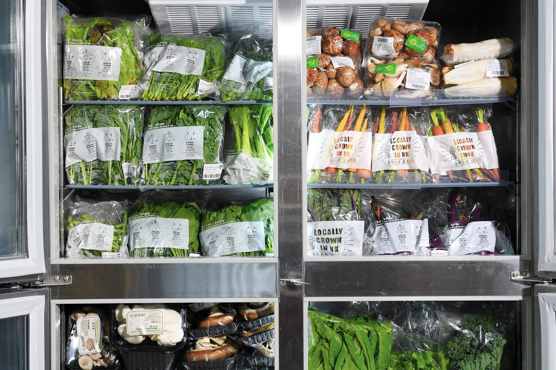 特設冷藏庫,搜羅本地漁農業及新鮮蔬果食材。