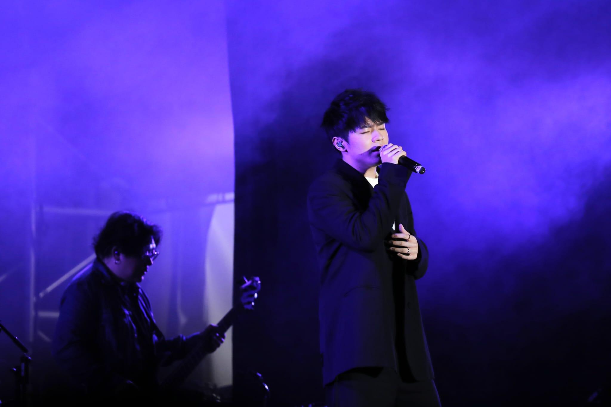 陳卓賢在《POPFEST HKT西九音樂節:越流行》演出。(林俊源攝)