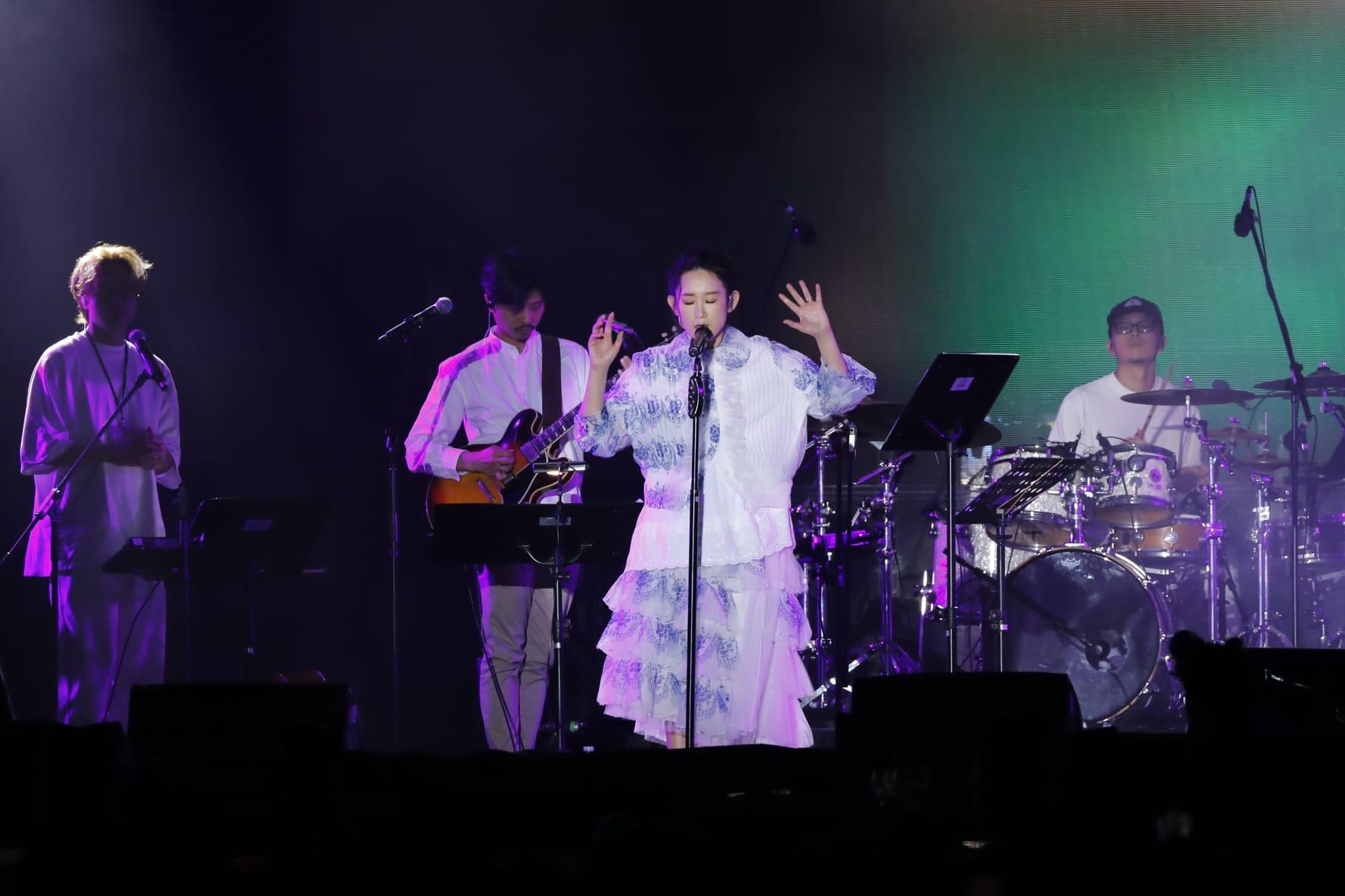 王菀之與崔展鴻POPFEST HKT西九音樂節:越流行》演出。