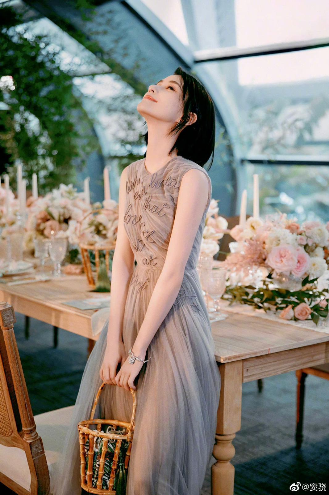 新娘子何超蓮以最佳狀態出嫁。