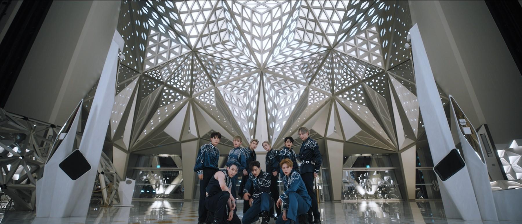 XODIAC出道歌《THROW A DICE》MV