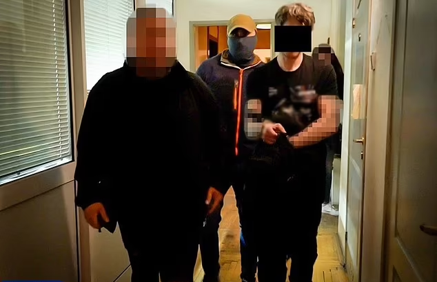 警方去年查封當地逾20間夜店。(互聯網)