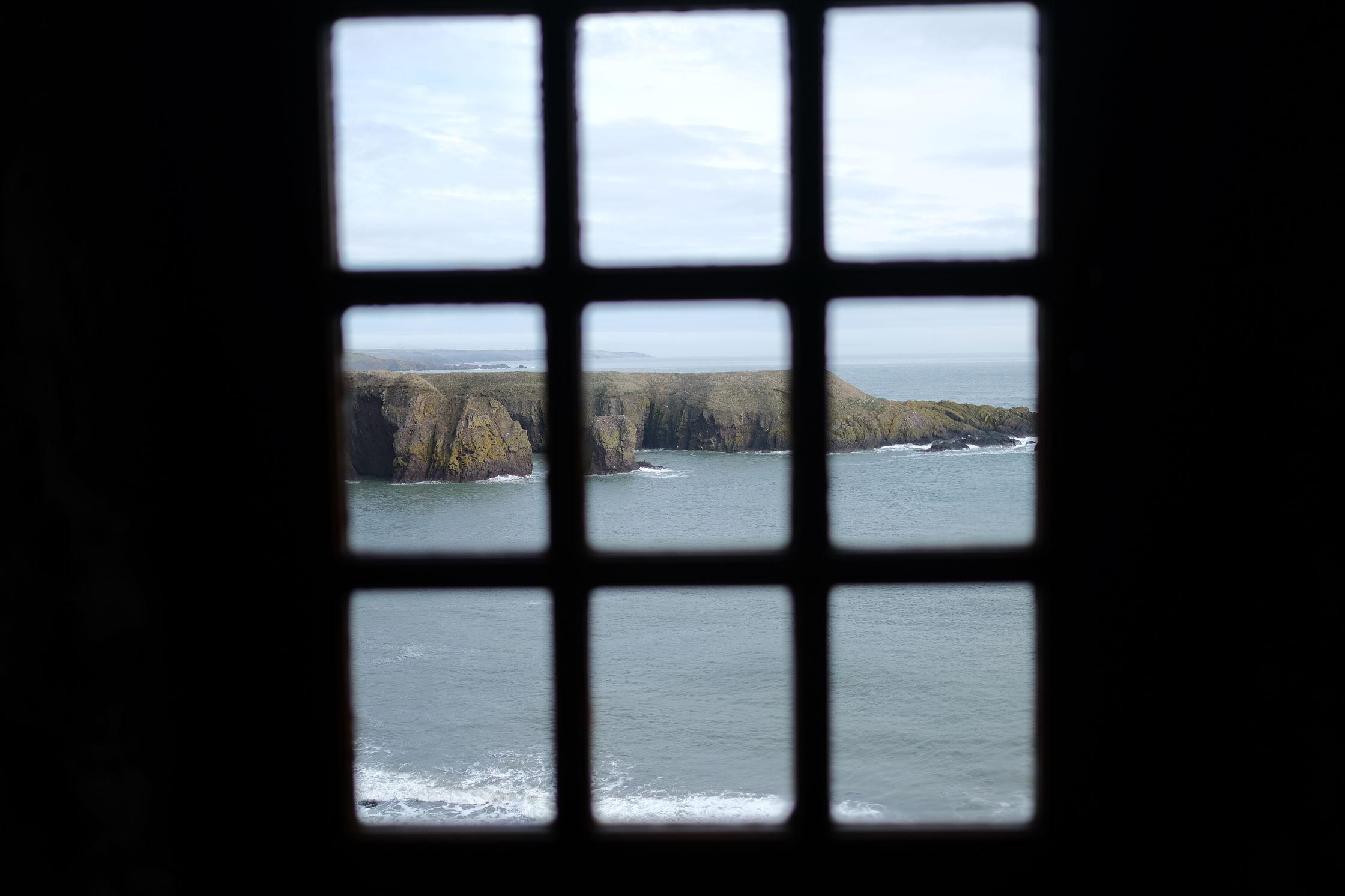 房間面前大海,氣勢磅礡。