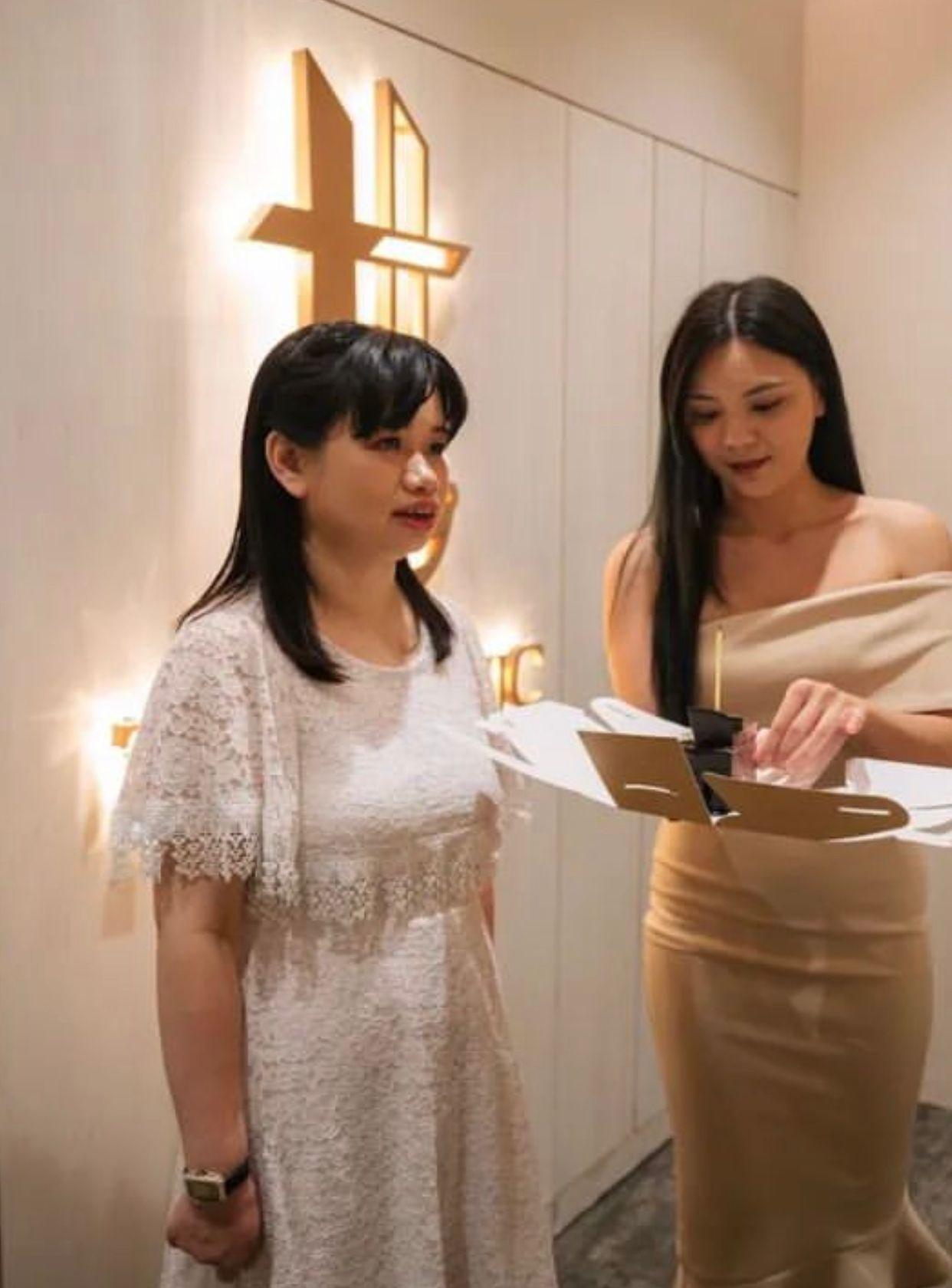 阿儀又獲安排試戴名錶。