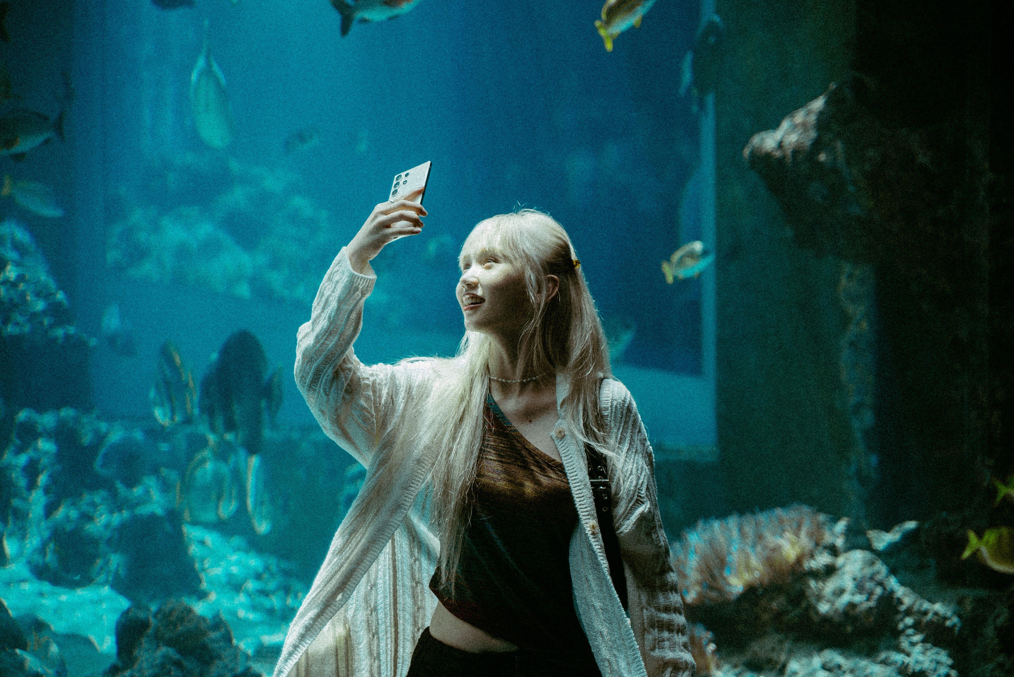 Nancy Kwai赴沖繩拍攝自己首個個人MV。