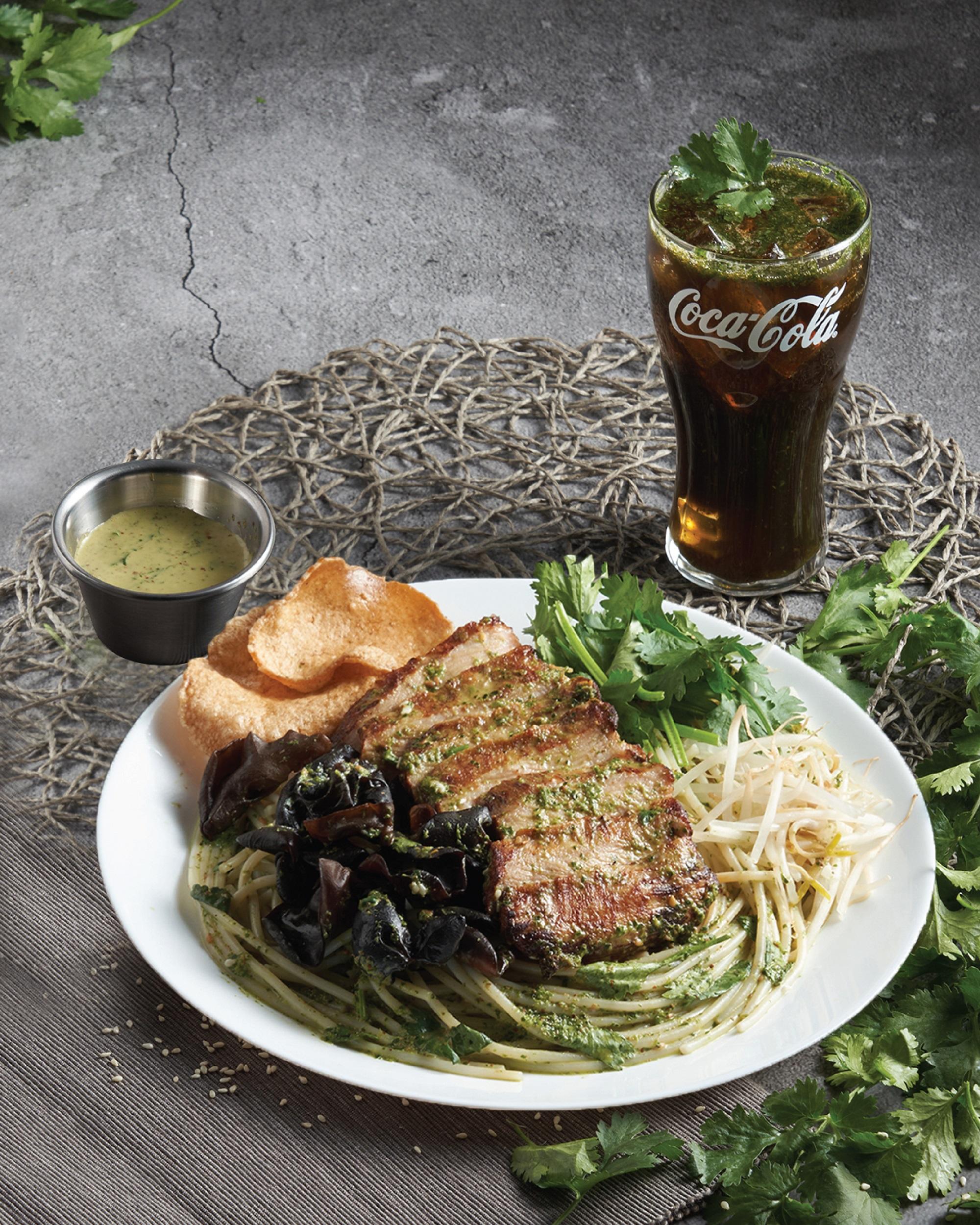 南記芫茜撈米線套餐 爽豬肉首次登場