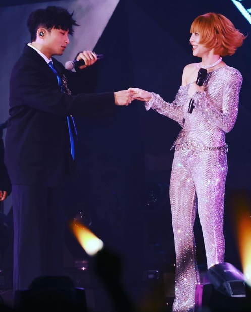 何啟華公開flirt方皓玟。(方皓玟IG)