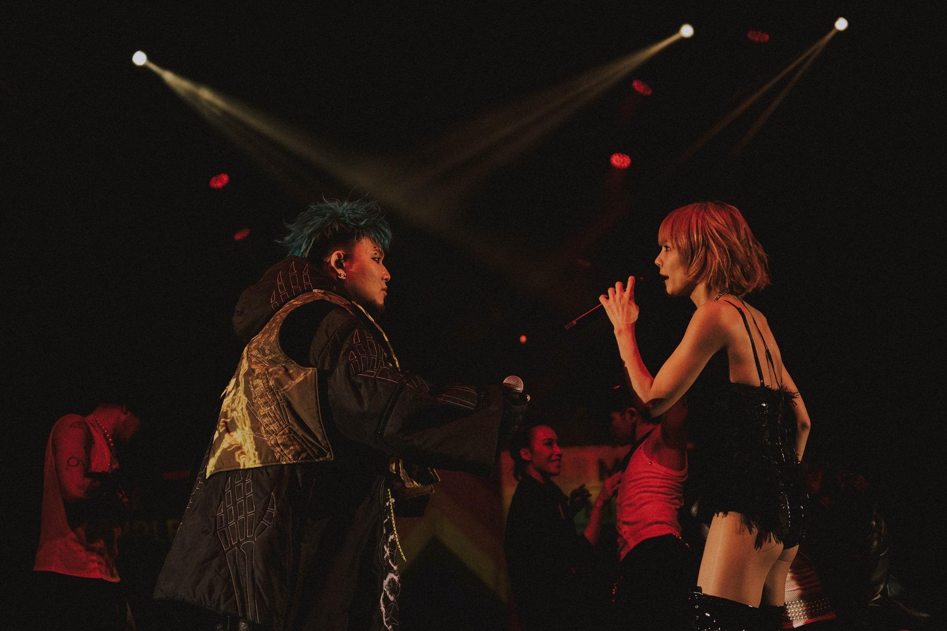 方皓玟與JNYBeatz合唱。