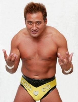 朱古力波在2007年退出AV界,並轉行開酒吧。