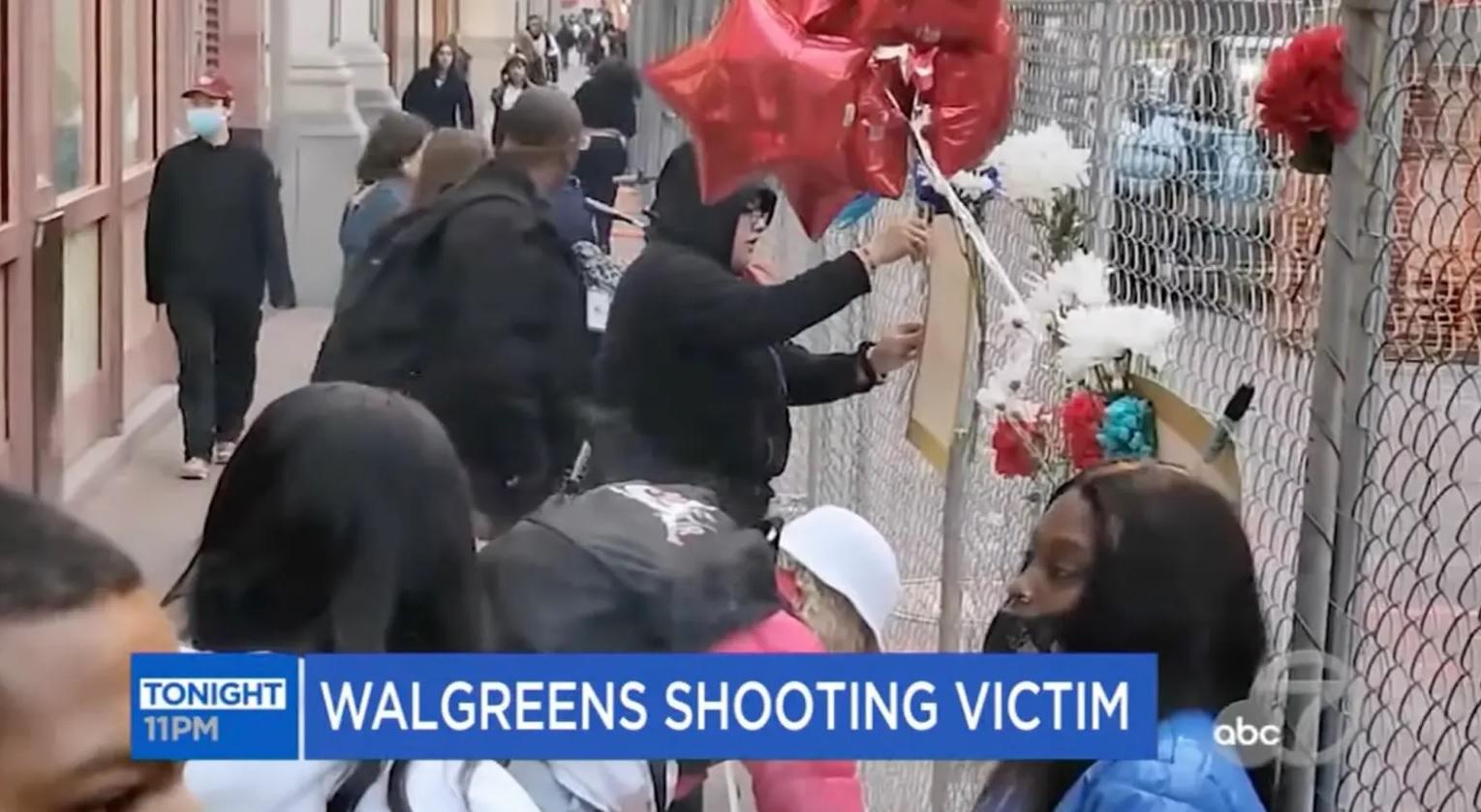 民眾上街悼念布朗。(互聯網)