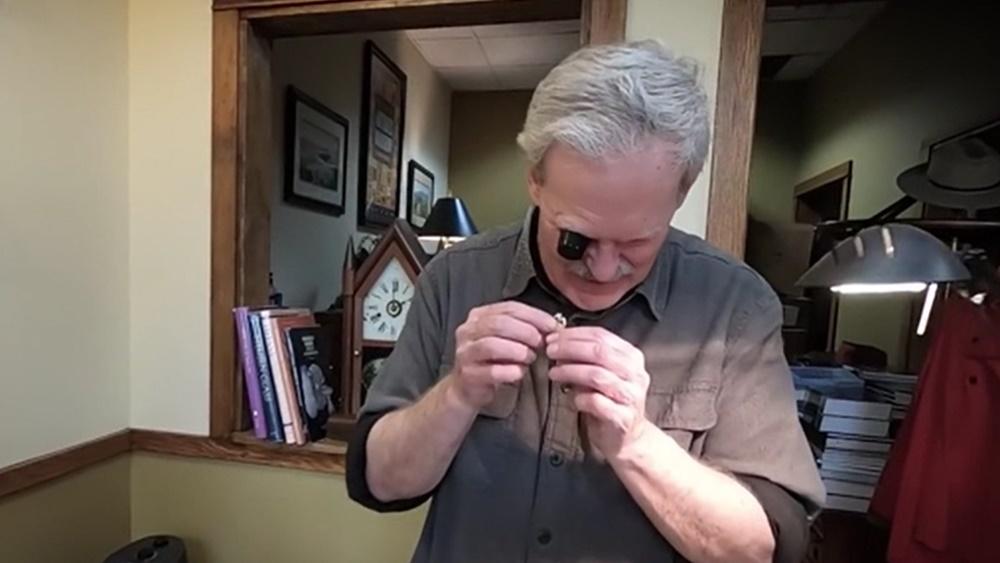 2名珠寶商確認,相片與工人找到的是同一隻戒指。(網上圖片)