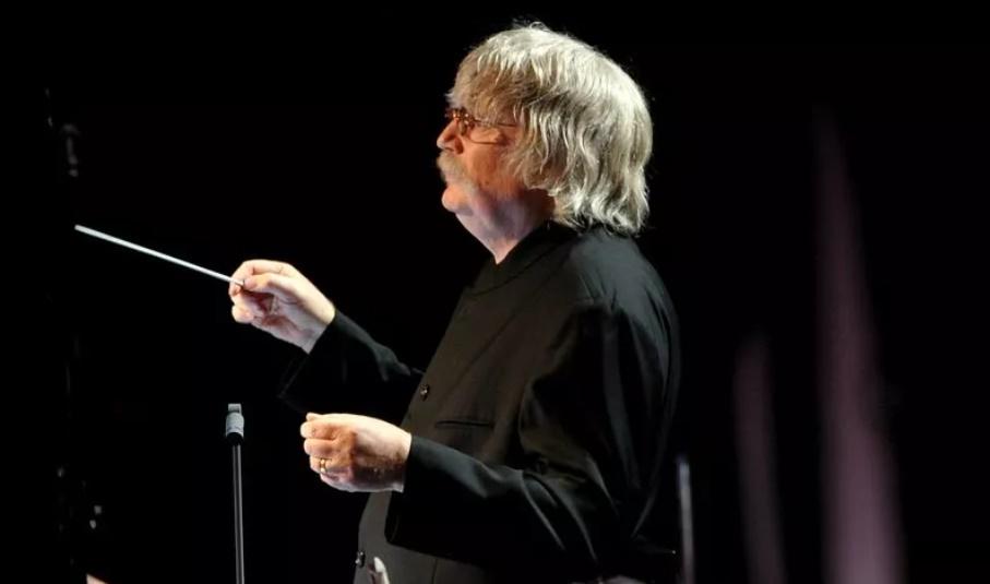 作曲家Karl Jenkins曾任皇家豎琴手並獲封爵士。(網上圖片)