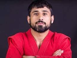 涉事教練Mehman Khalilov。(網上圖片)