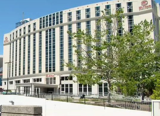 涉事酒店Hilton Downtown Nashville hotel。(網上圖片)