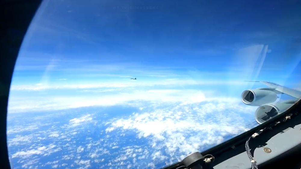 美軍指解放軍戰機於南海逼近美方偵察機,中方:停止歸咎中國。(Twitter)