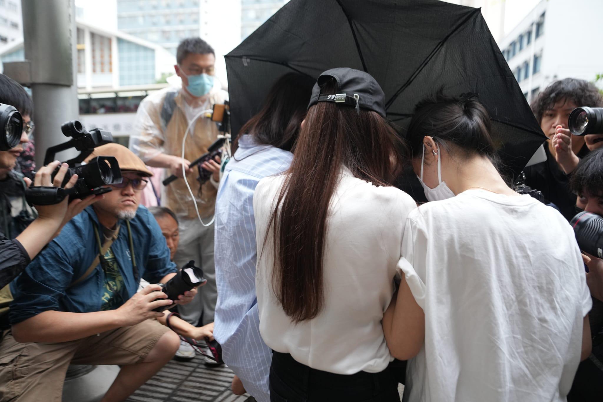 前夫女友人、案中被告之一潘巧賢離開法庭。(陳奕釗攝)