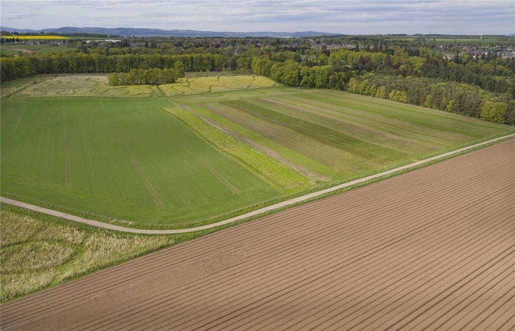海外樓市|新盤三房價夠買英國城堡?業界教路:計清楚呢條數先!