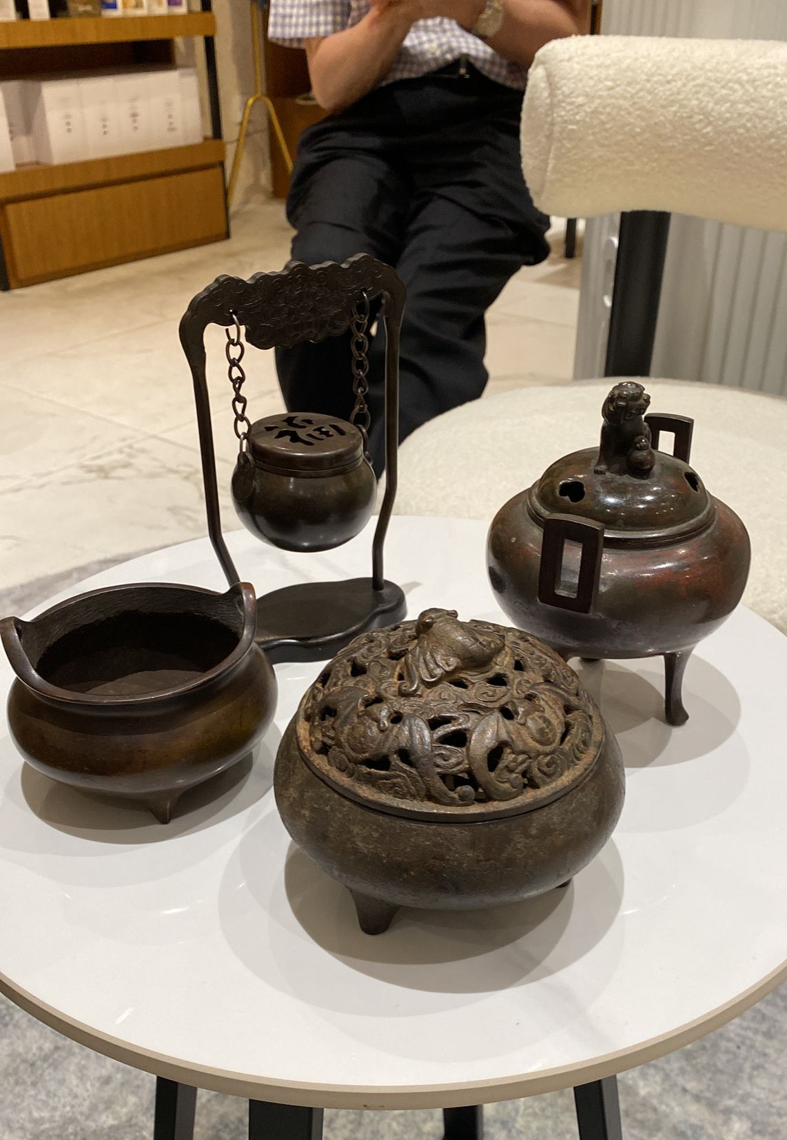 現場展示和鑒賞古代品香器具。