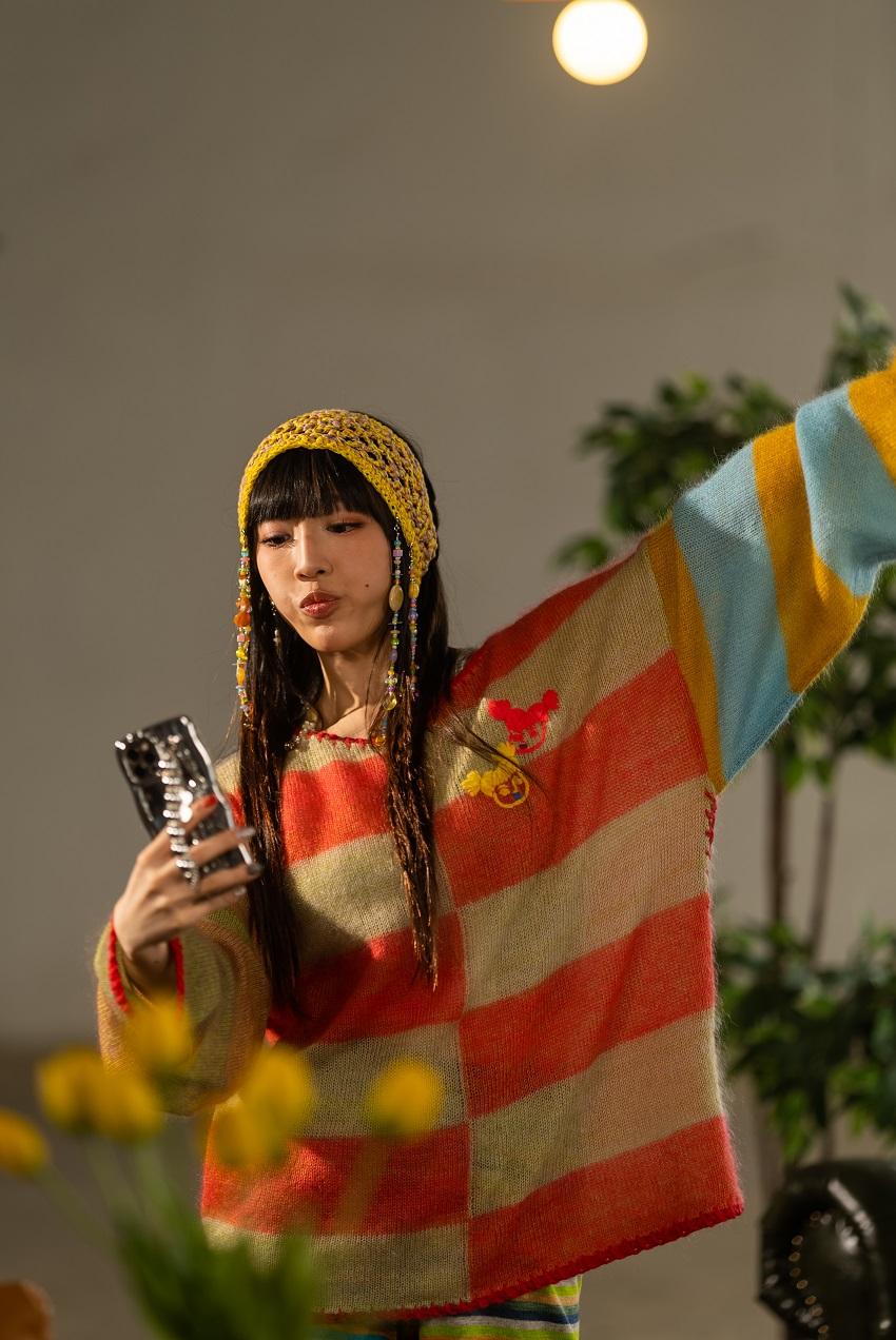 區子琳近日推出新歌《上載中》