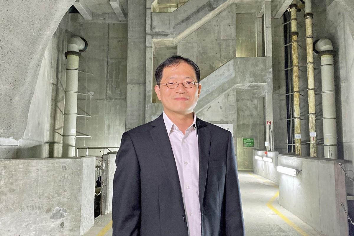 馮耀璋指,本港沿市區邊緣的山坡很多時候都適合發展岩洞。(發展局網誌)