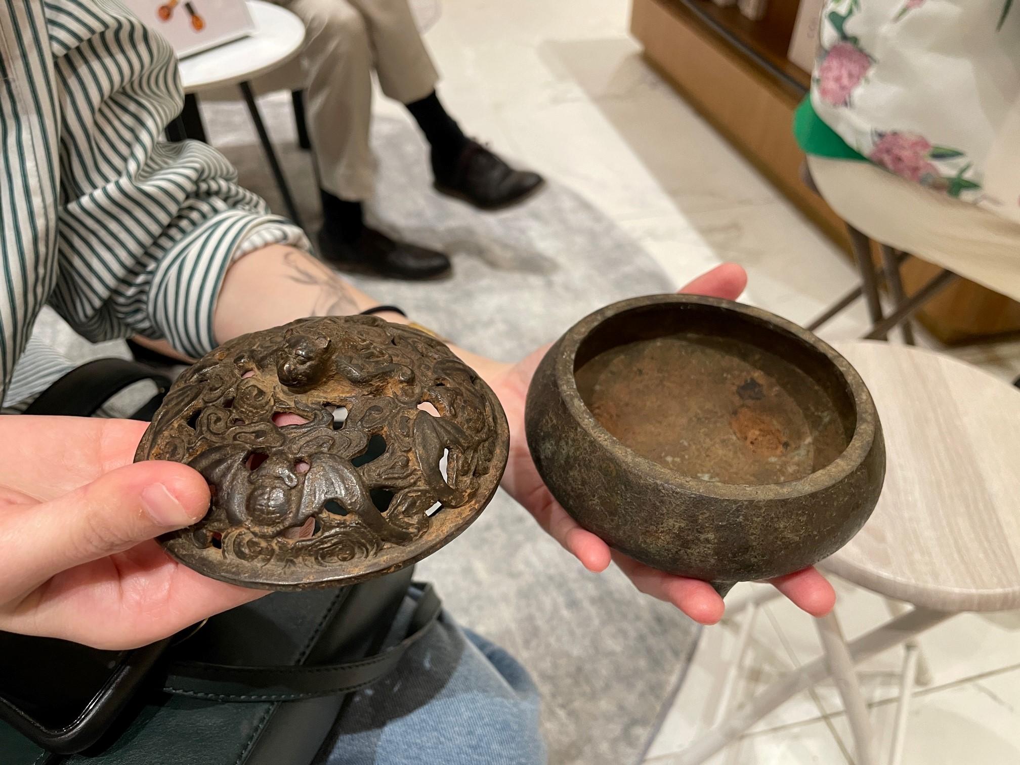 現場展示和鑒賞古代品香器具。