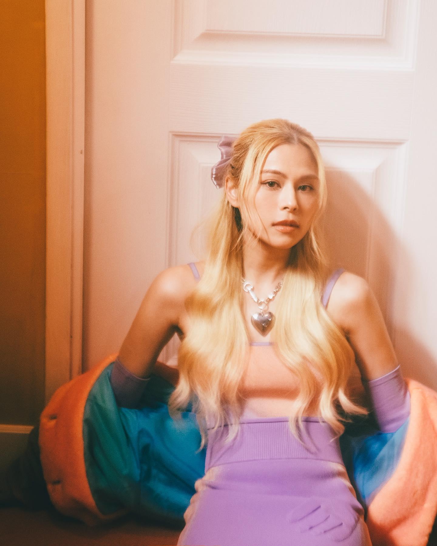 Gin Lee在《單戀這件小事》MV中以不同形象示人,她笑言沒想過自己會換上Barbie Look。