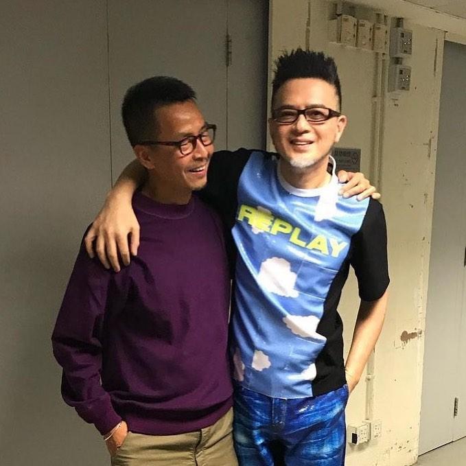 明哥今晚於阿姆斯特丹開騷,曾與明哥合作《阿姆斯特丹》的周耀輝出Po協助宣傳。