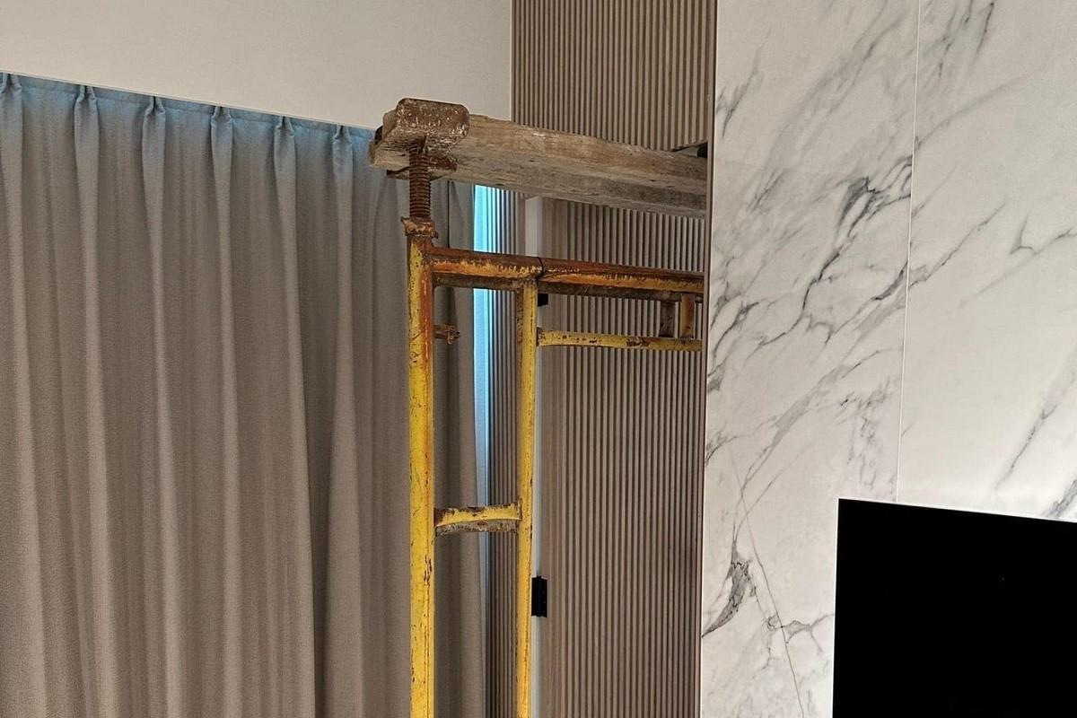 日出康城首都涉事單位已加裝臨時支架加強承托。(方國珊FB)