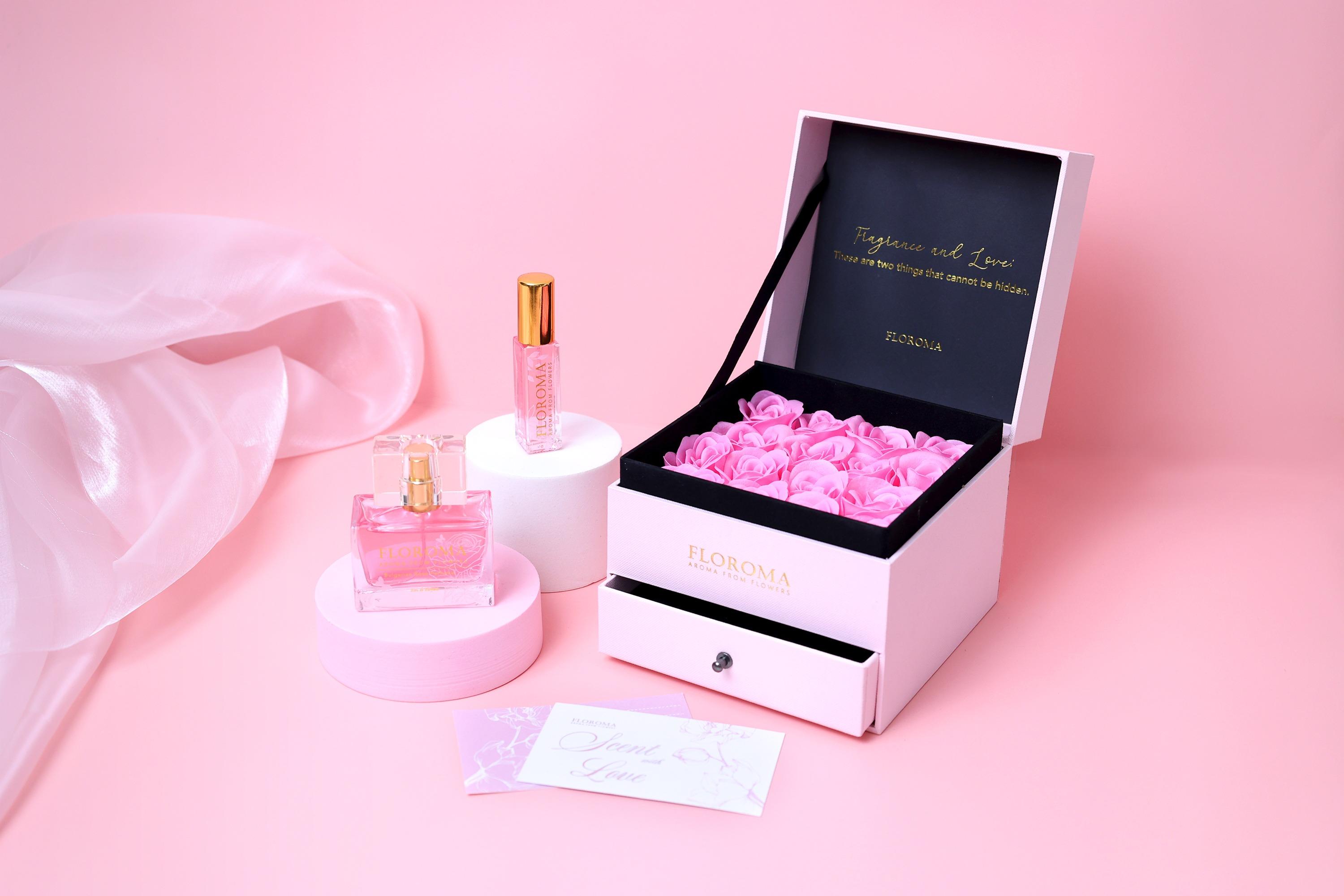 母親節禮物2023推介|Floroma花之滴 雙層抽屜豪華花盒+大小香水套裝 $788