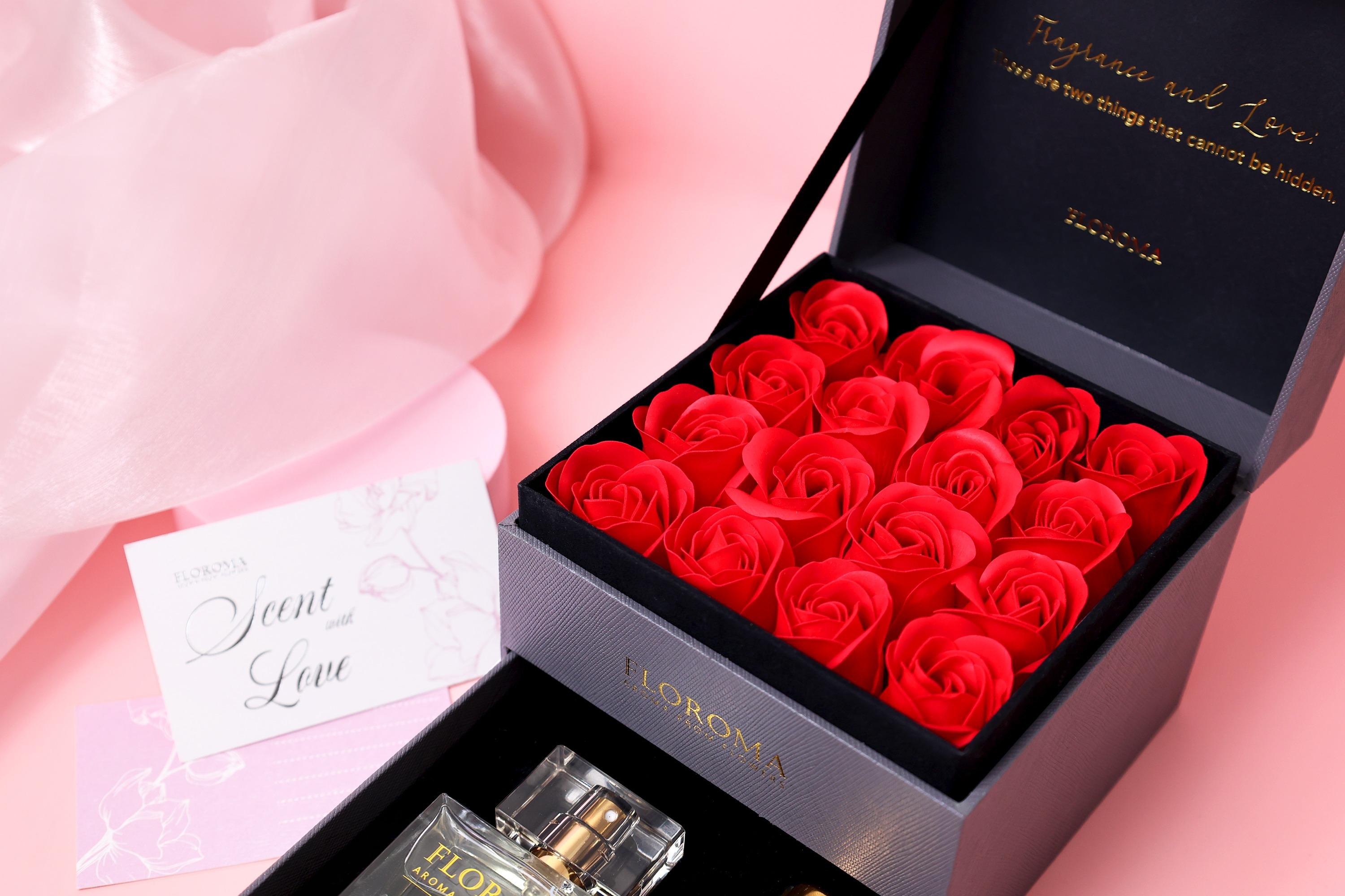 母親節禮物2023推介|Floroma花之滴 雙層抽屜豪華花盒+大小香水套裝 $788