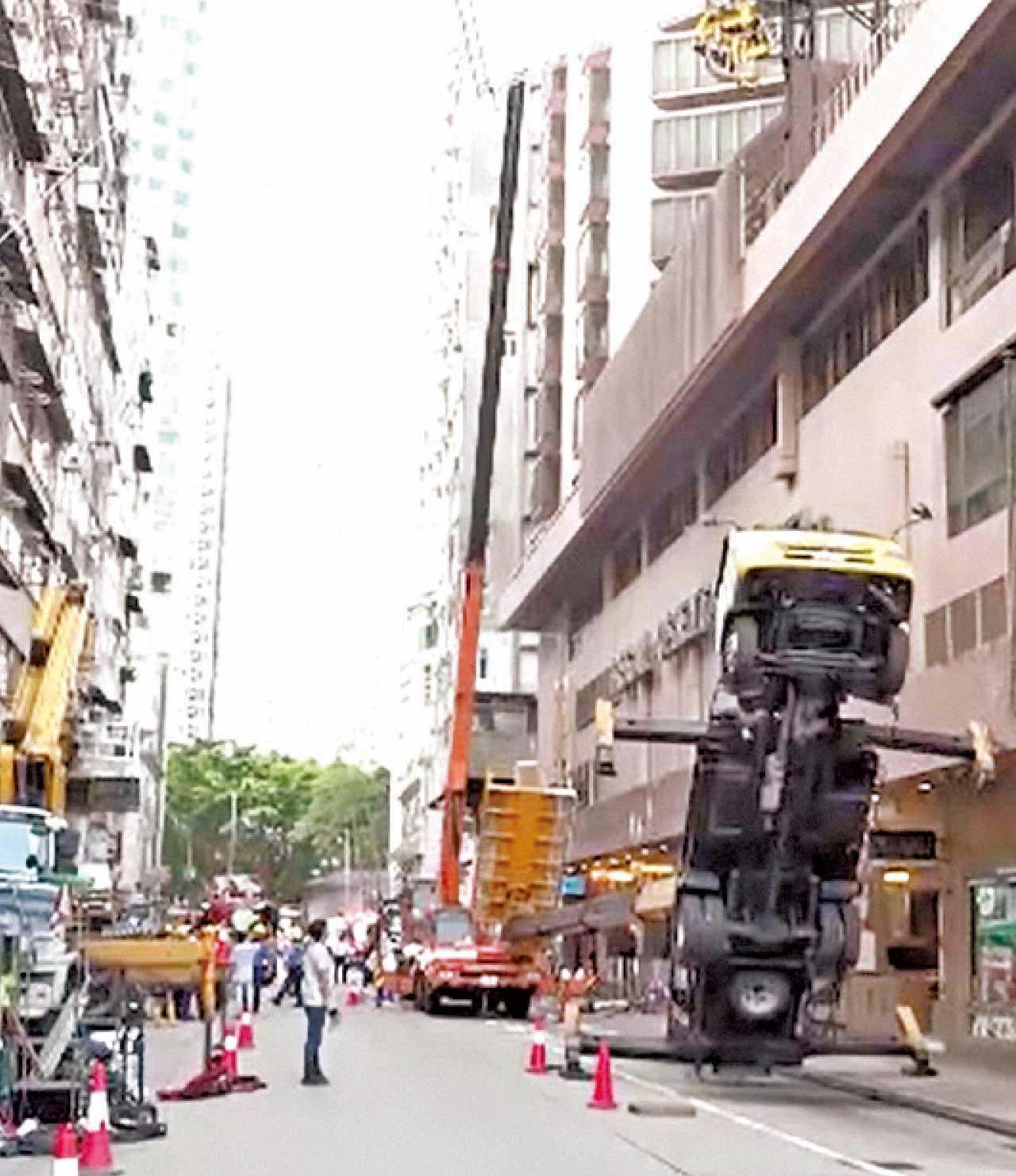 九龍城升降台倒塌