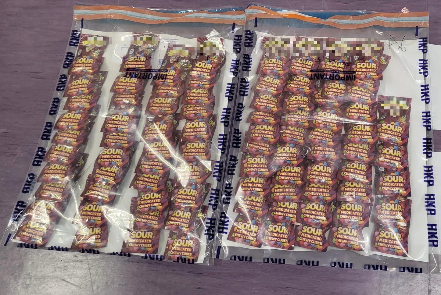 新蒲崗工廈搗破大麻油包裝中心 警拘4男檢市值180萬大麻類毒品