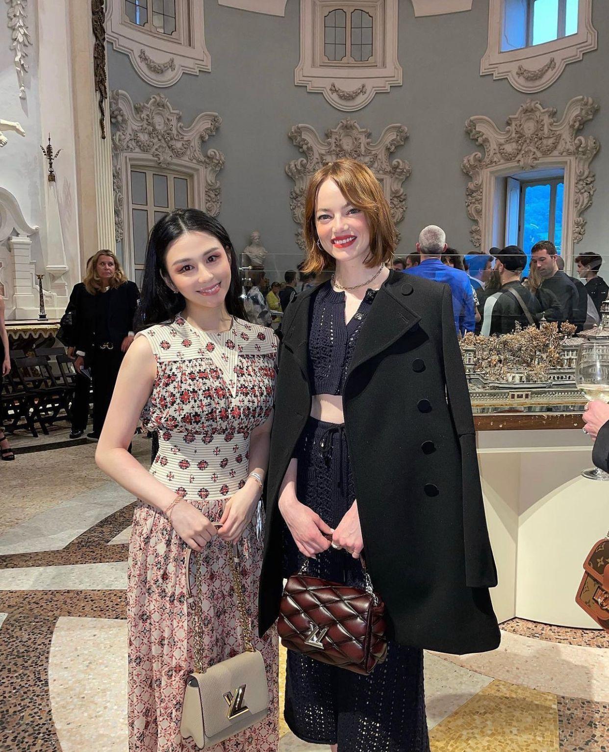 沈月成功向影后愛瑪史東集郵。