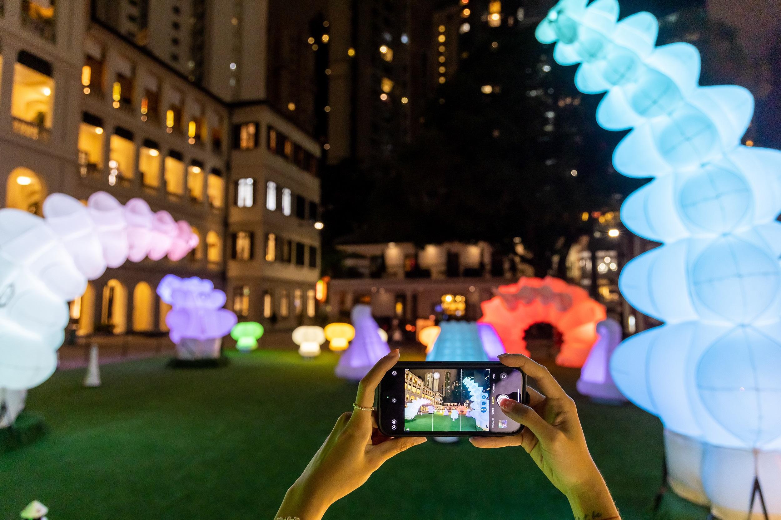 大館五周年浸沉式互動裝置《奇幻森林動毛蟲》