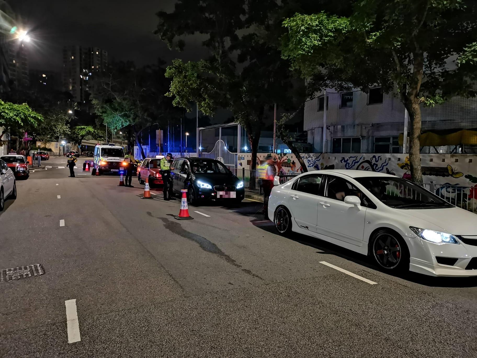 五一黃金周2023|警拘兩的士司機涉濫收車資 蘭桂坊去跑馬地索價300元收貴3倍