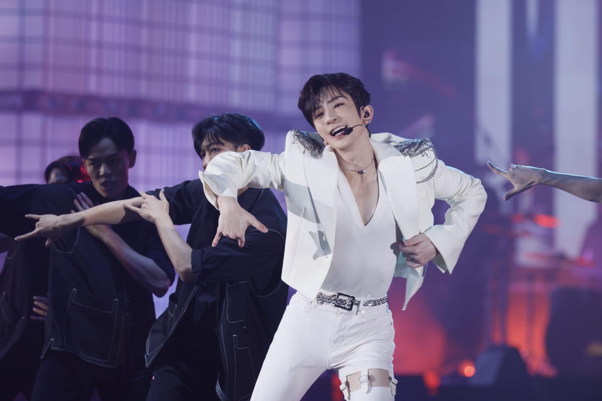 Anson Lo亦為開場一輪演出表演。 (蘇文傑攝)