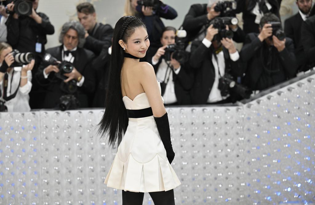 BLACK PINK成員Jennie