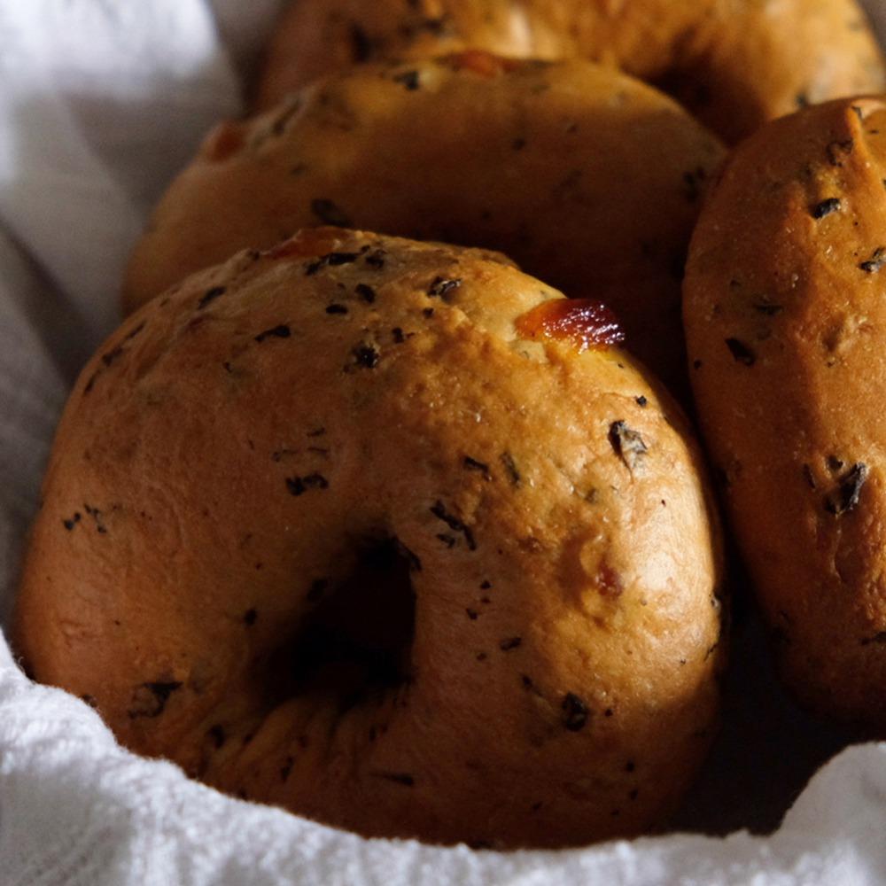 Brickery.Bread Bagel - 伯爵茶芒果乾