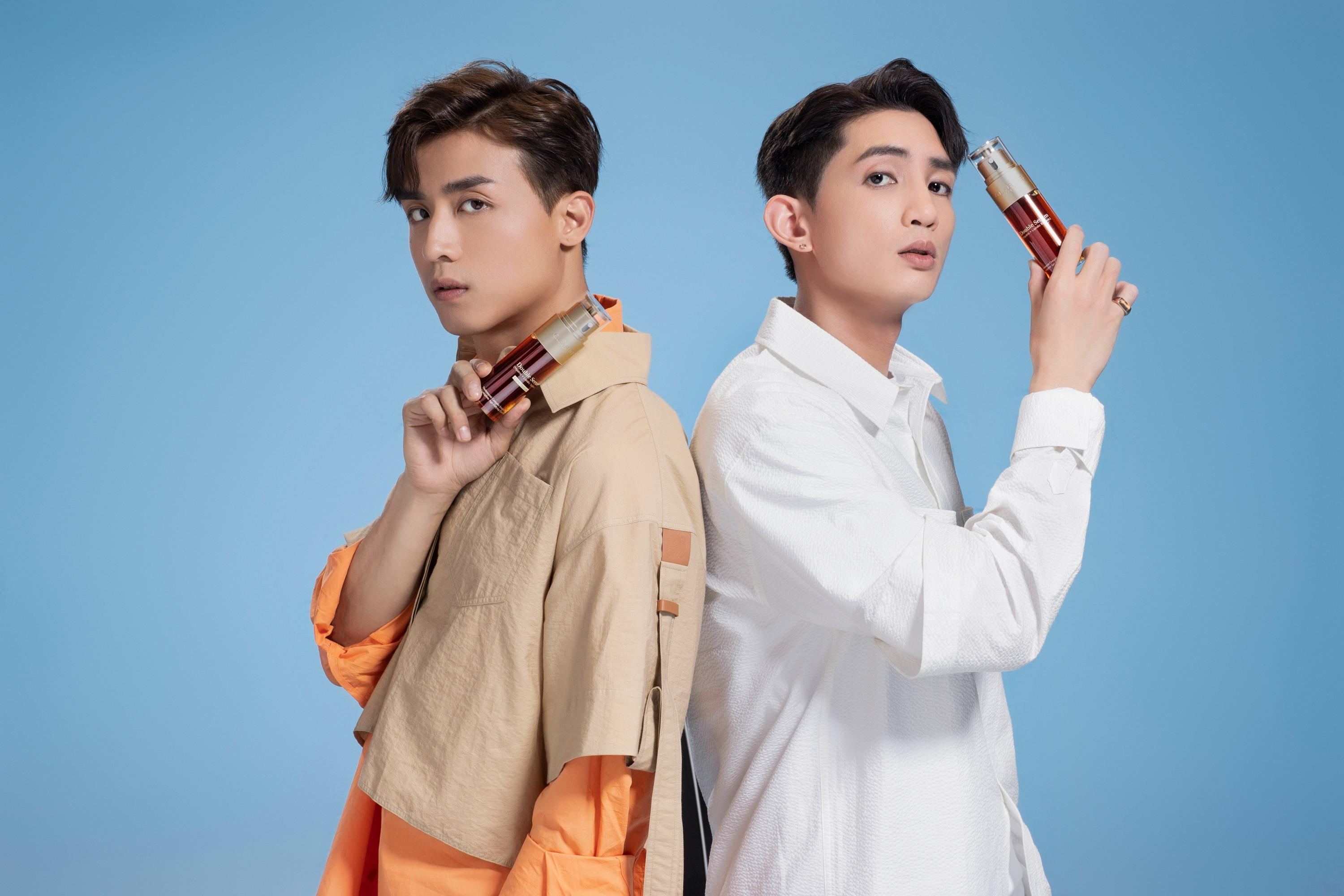 Mirror正副隊長楊樂文(LOKMAN)及江𤒹生(AK)合作,拍攝「Double年輕大對決」廣告企劃。