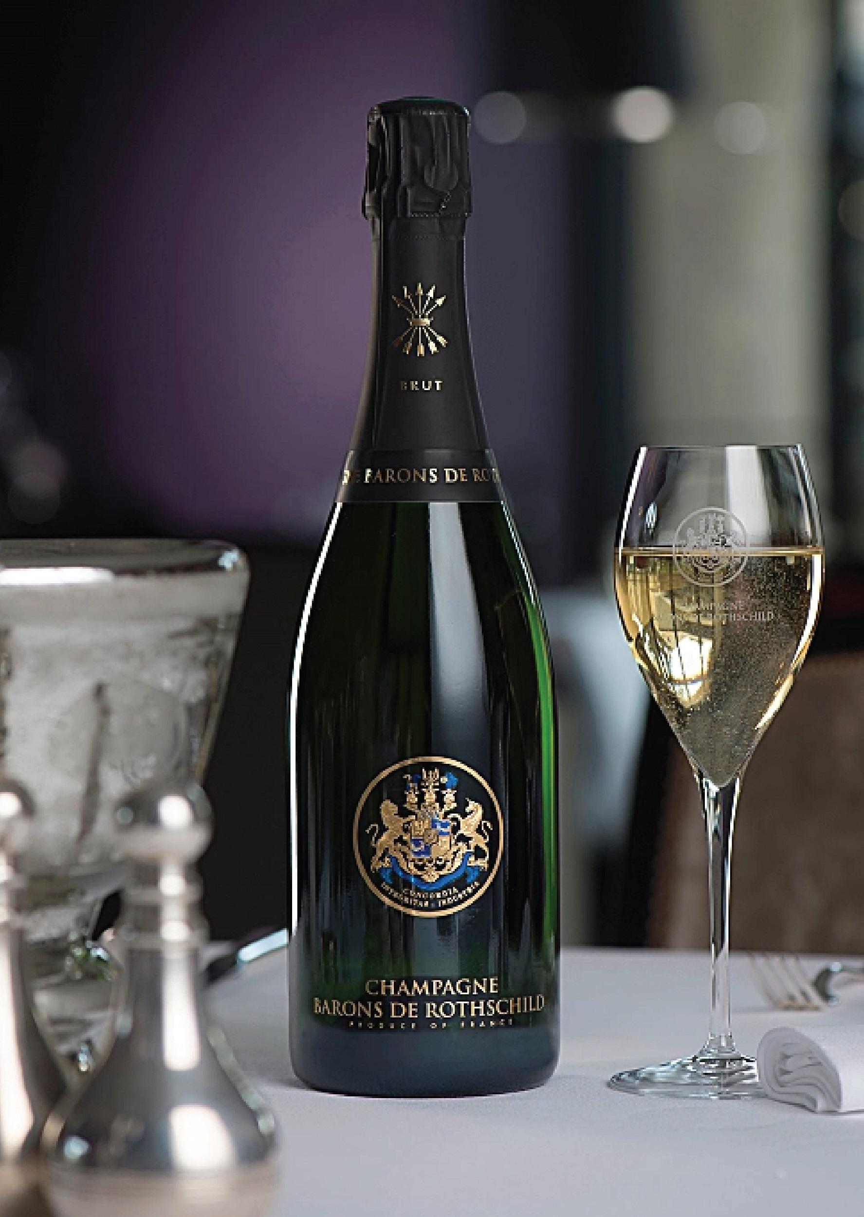 數碼港x法國五月美食薈化身法國氣泡市集