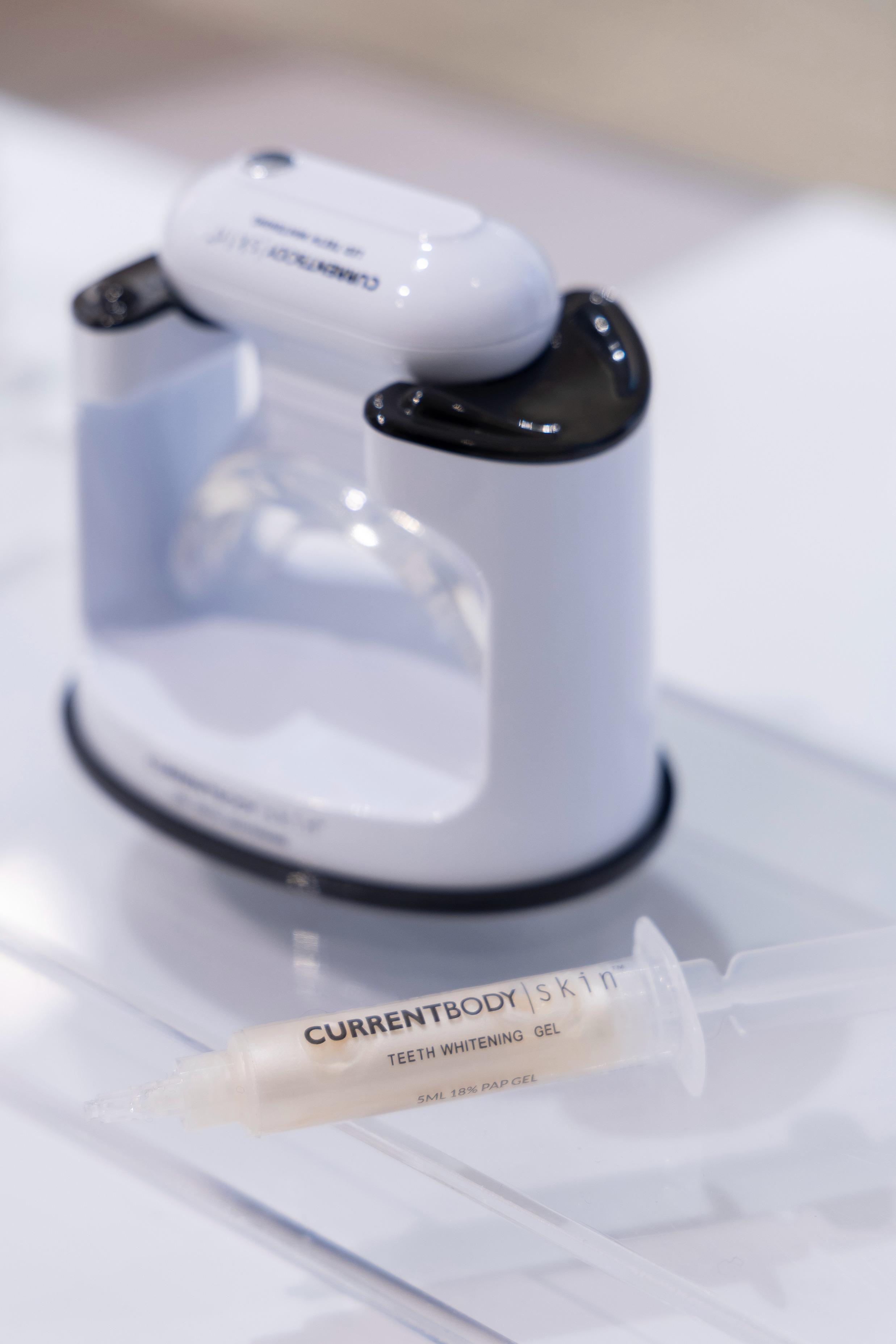 CurrentBody美容儀|LED美白牙齒套裝 $1,100