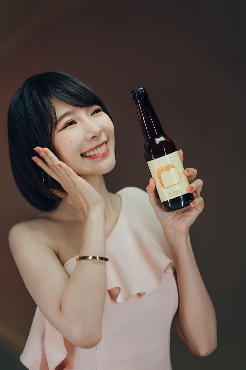 明禎BB自言好飲得。