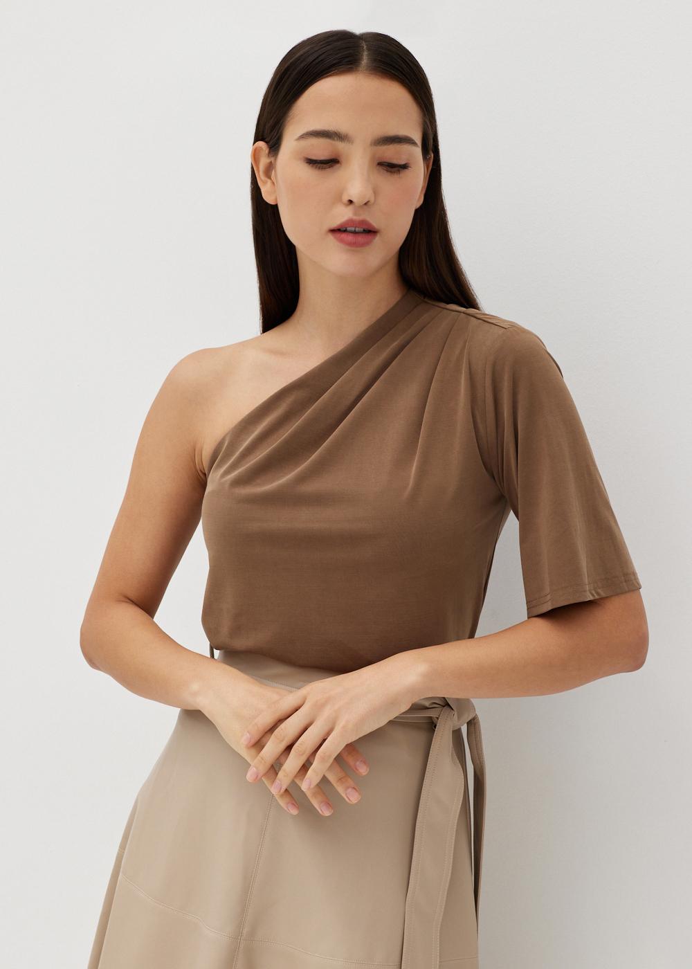 Evette Cupro Asymmetrical Top HK$181 (original HK$259)