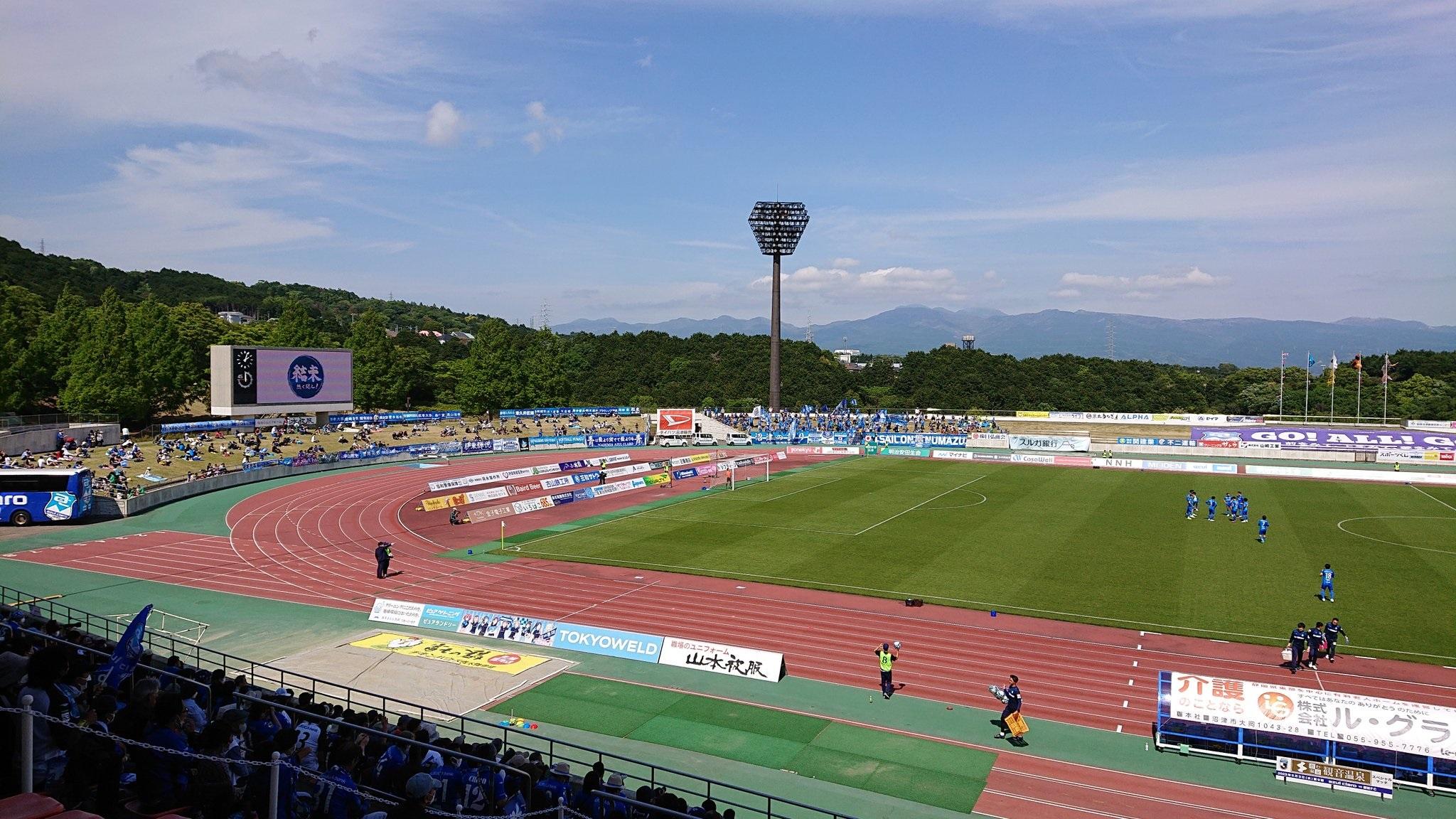 發生意外的愛鷹愛鷹廣域公園球場。(Twitter圖片)