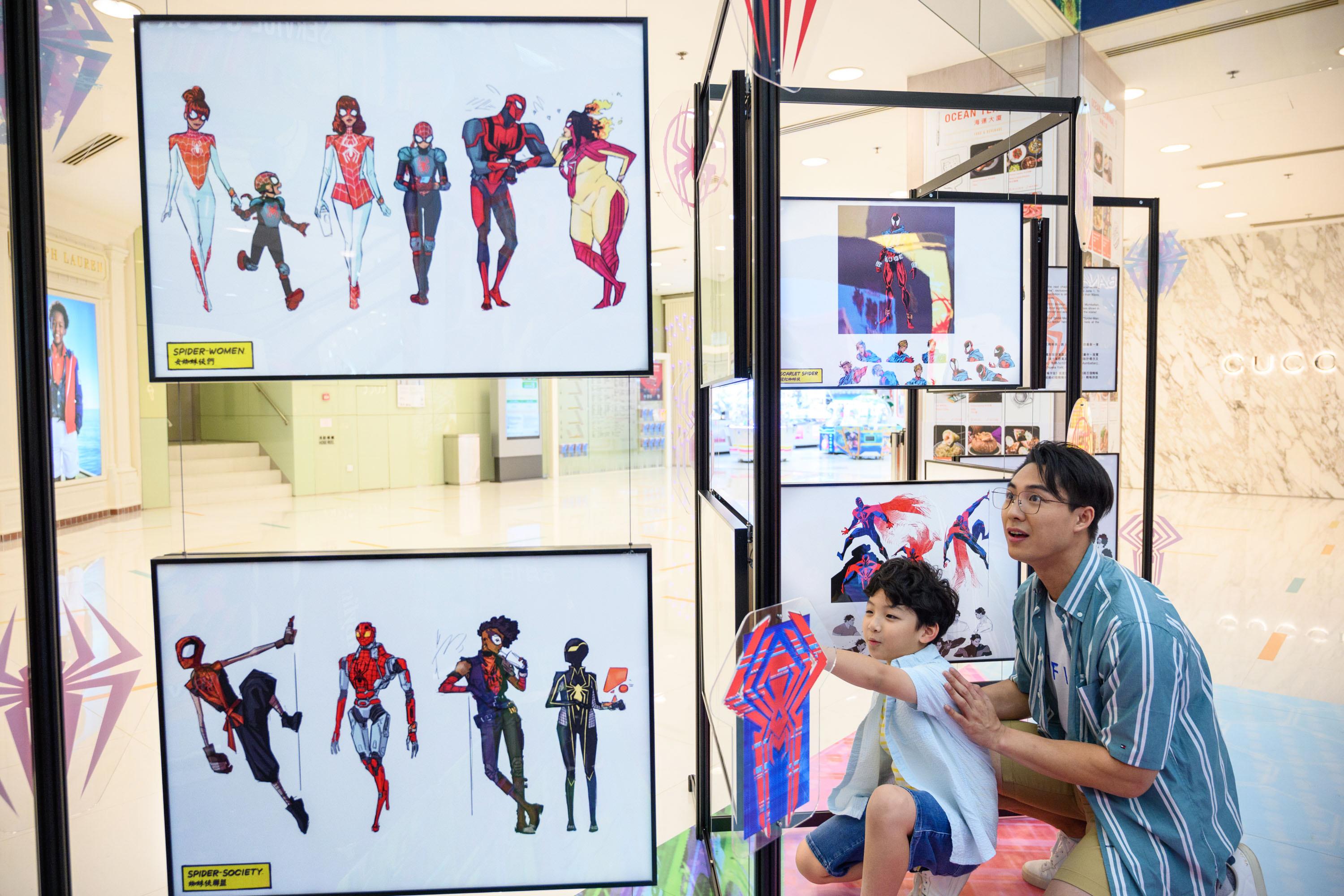 全球首度曝光超過80幅電影設計草圖及蜘蛛俠造型畫作。