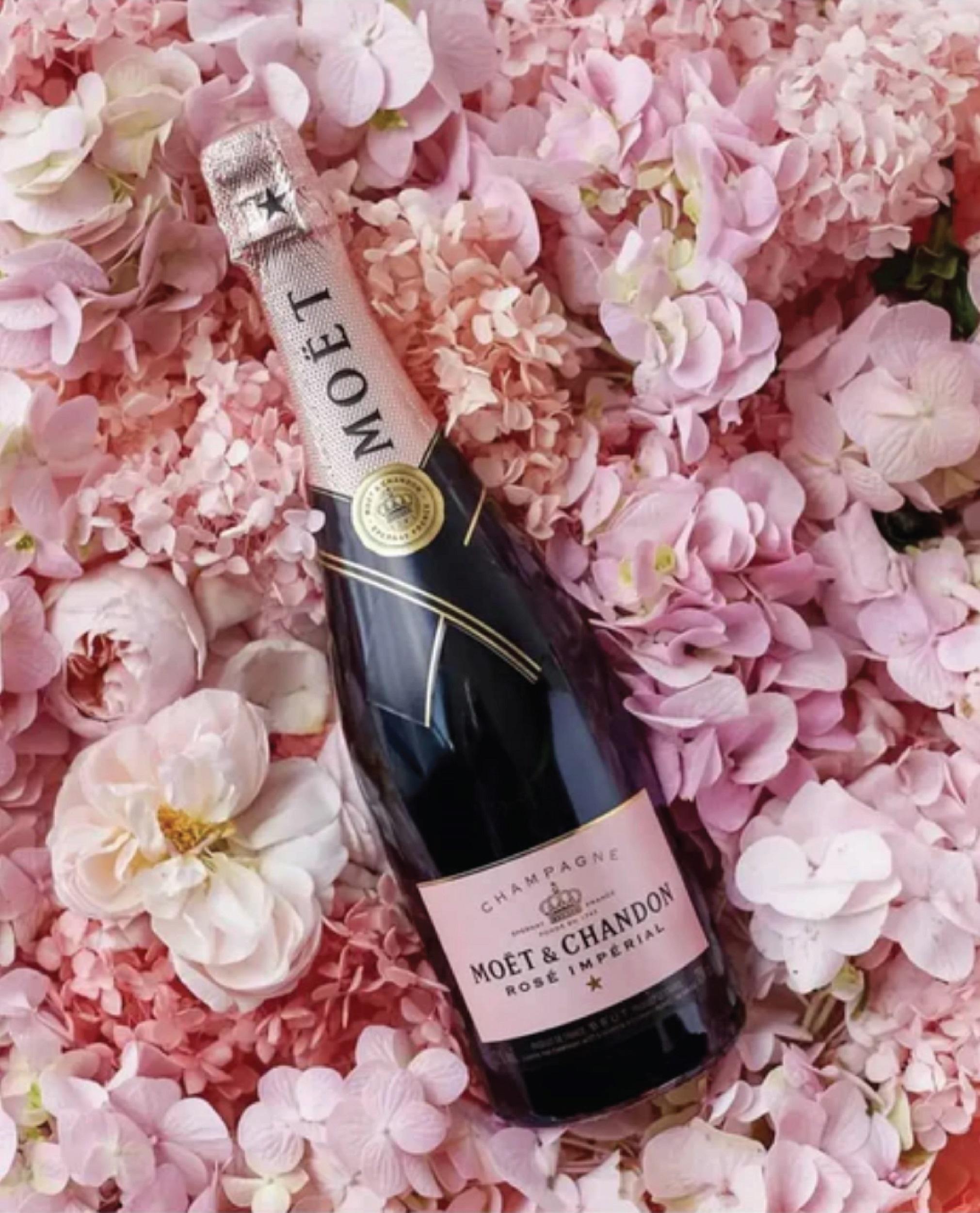 數碼港x法國五月美食薈化身法國氣泡市集