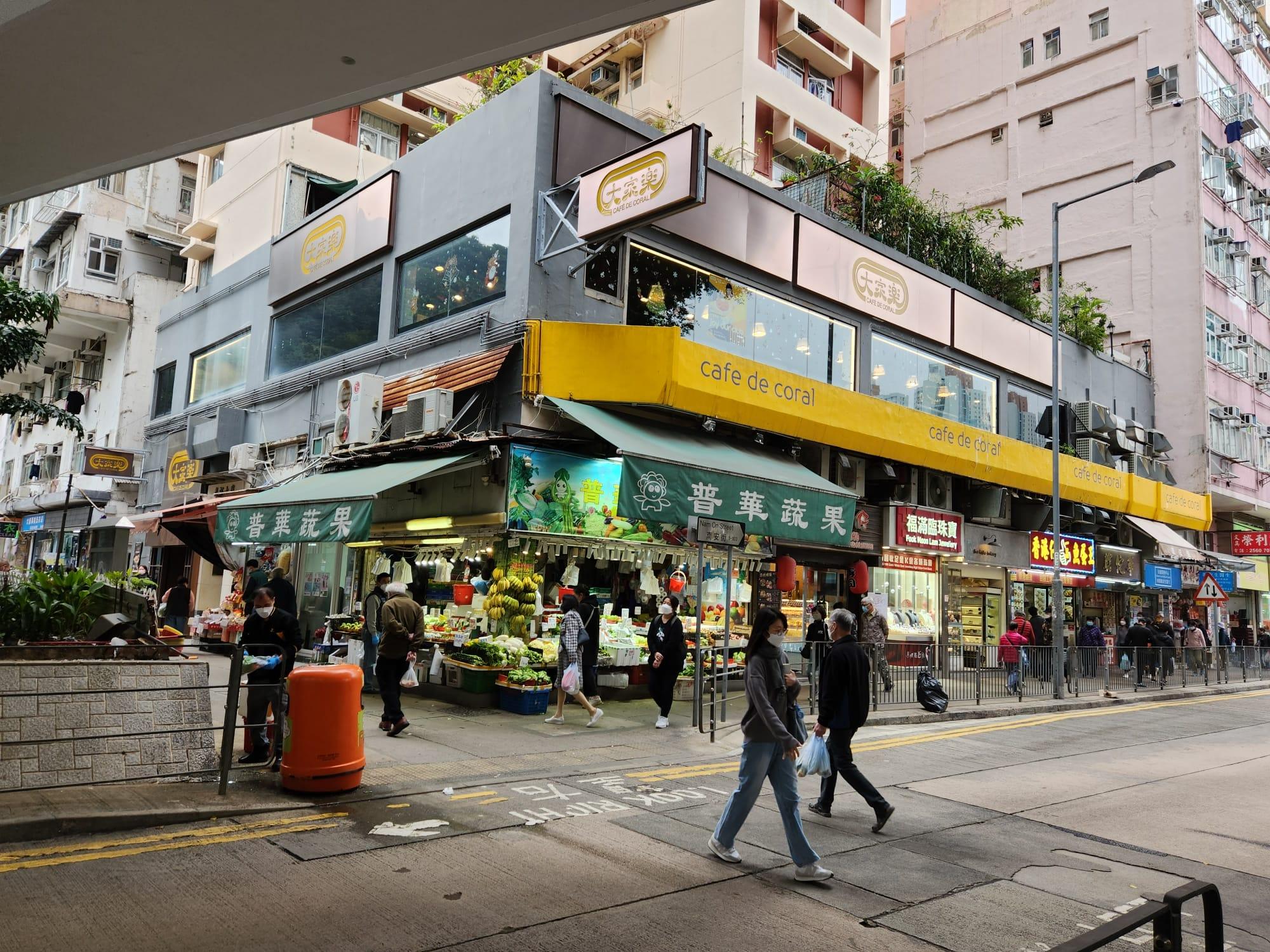 筲箕灣一個面積約6,700方呎餐飲巨舖,現以6,200萬元放售,呎價不足1萬元,料租金回報有4.5厘。
